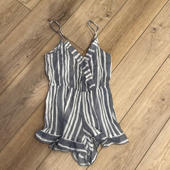 Tularosa Romper XS - Picture 1 of 3